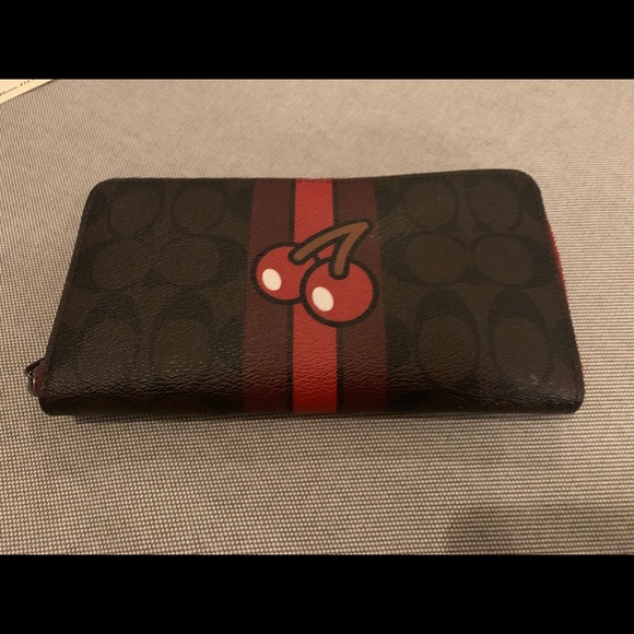Coach special edition wallet - Picture 1 of 5